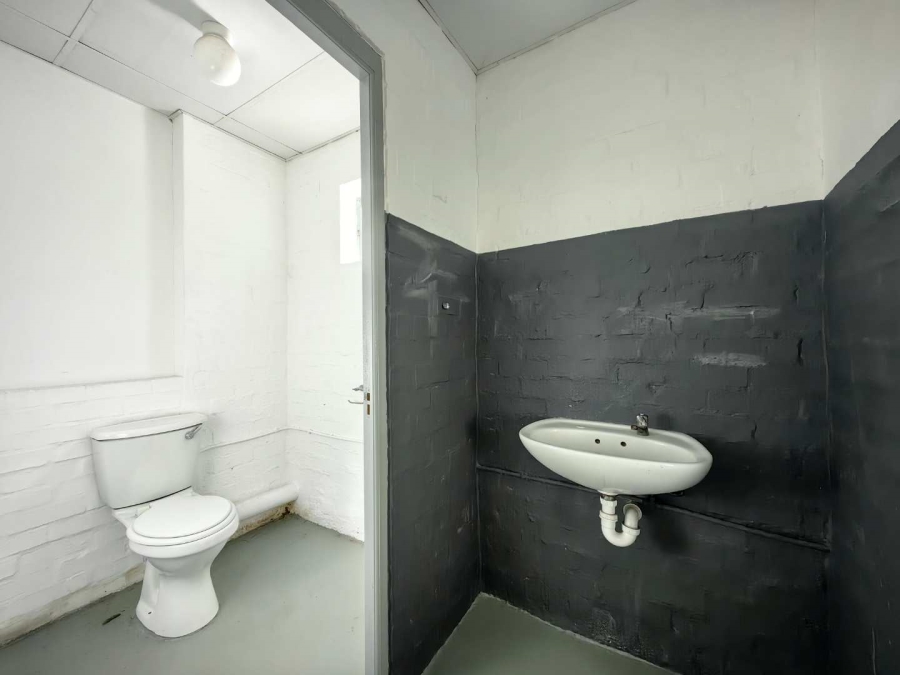 To Let commercial Property for Rent in Salt River Western Cape